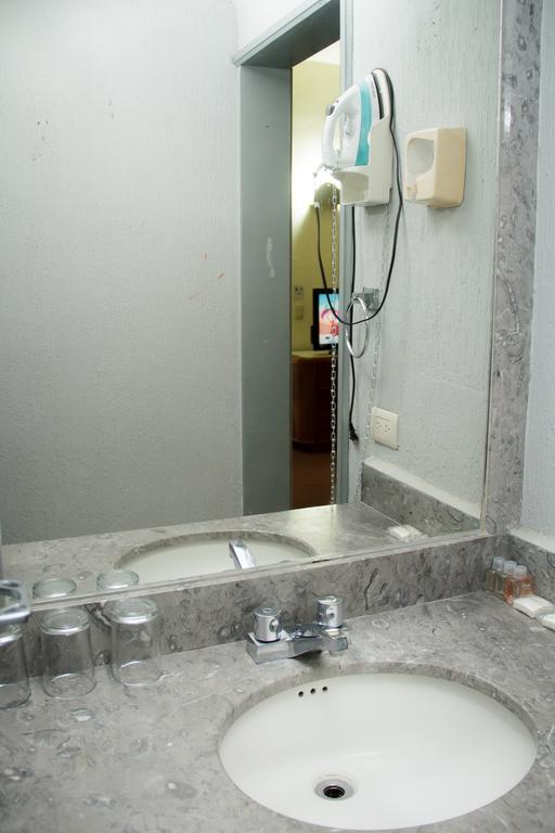 Guidi Hotel Linares Eksteriør billede