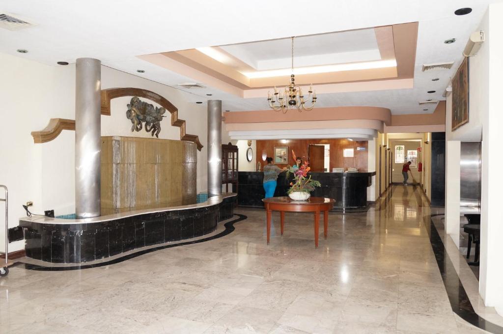 Guidi Hotel Linares Eksteriør billede