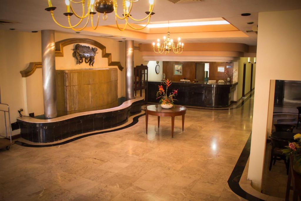 Guidi Hotel Linares Eksteriør billede